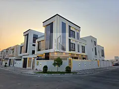 Corner villa, no annual fees, 5 bedrooms