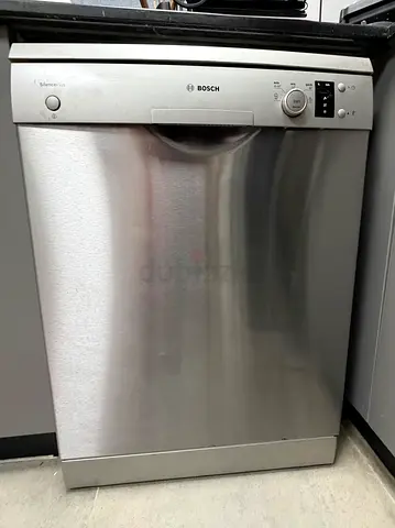 Bosch freestanding dishwasher - well maintained