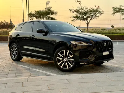 صورة 2 لـ 2024 Jaguar F-PACE