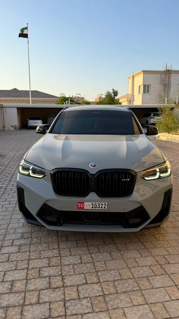 BMW X4 2022 — photo 1 of 6