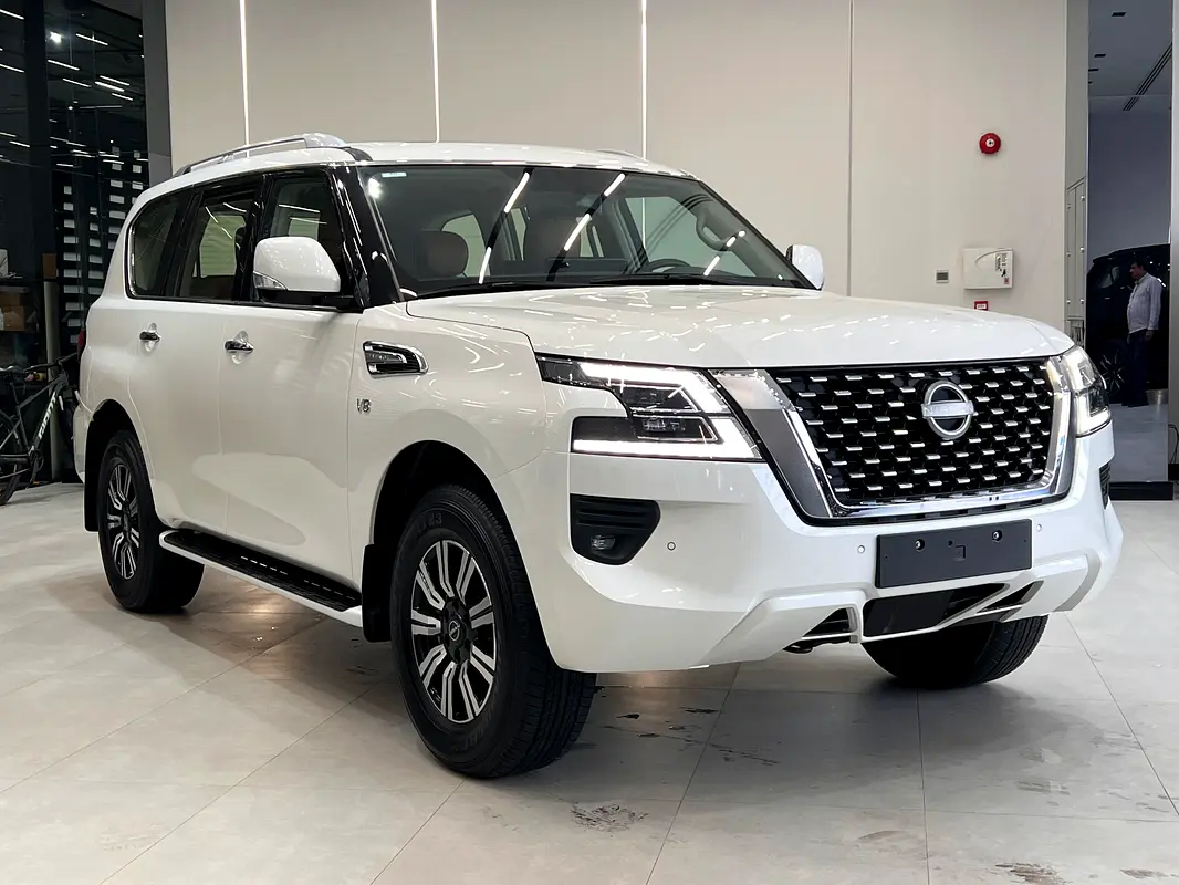 Nissan Patrol 2024 — photo 1 of 16