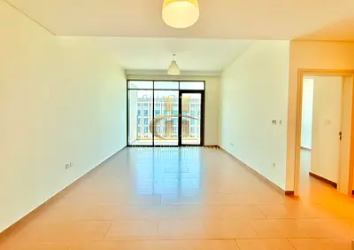 High floor | Skyline View | Next To Park