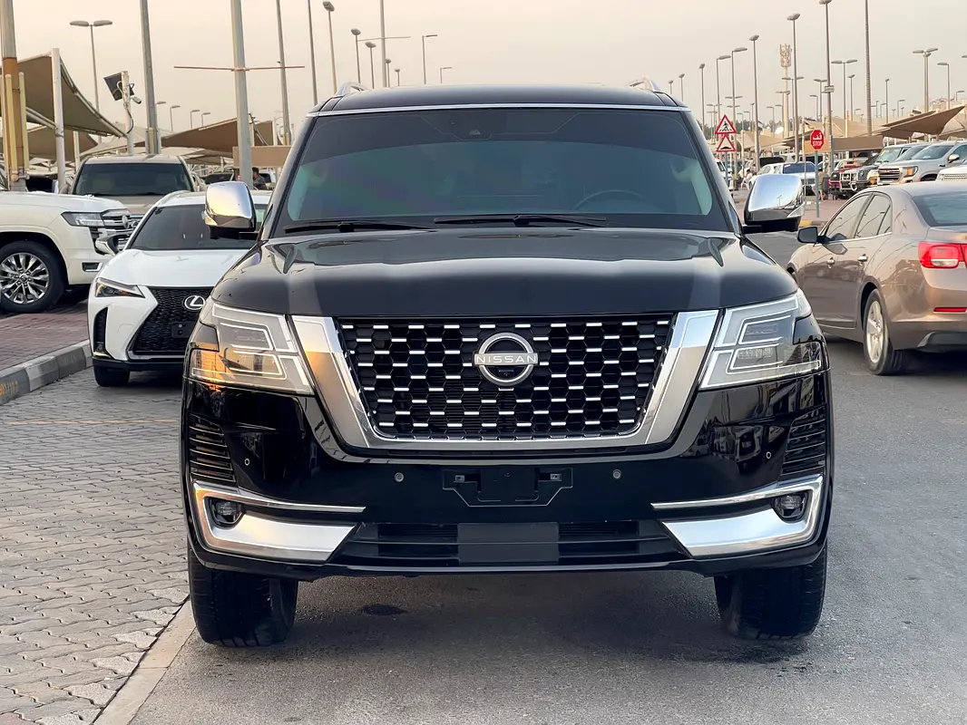 Nissan Patrol 2023 — photo 1 of 20
