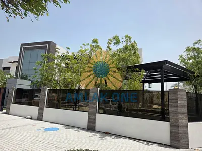Corner & Single row | Big plot | Private pool &Gym