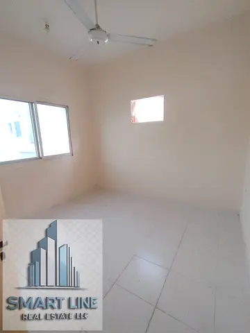 No deposit near to sachool 1bhk with family building outside free parking available rent only 16k