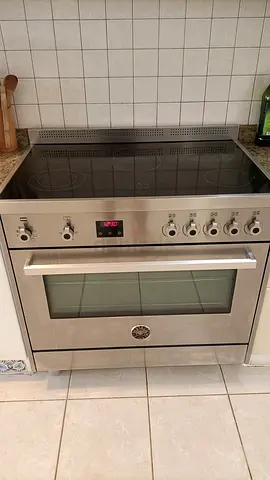 Bertazzoni oven 6 cookers