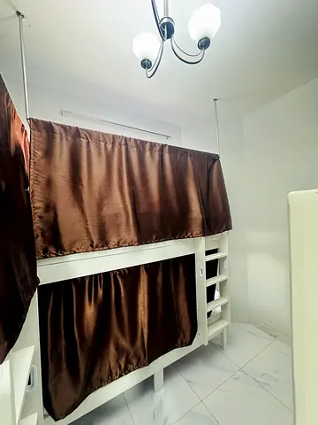 Luxury bed space for male - port Saeed Deira city center metro