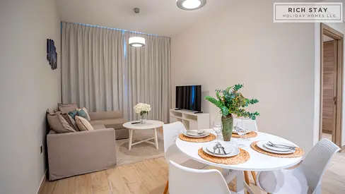 SKYLINE & SEA VIEW | SPACIOUS | BILLS INCLUDED