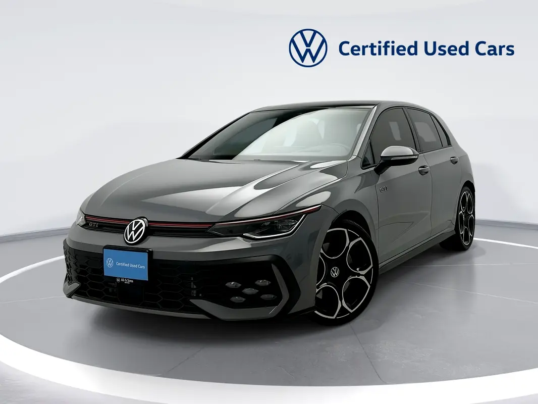 Volkswagen Golf GTI 2025 — photo 1 of 20