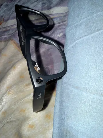 Ray-Ban Meta Smart Glasses for Sale, Excellent condition!