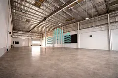 READY TO MOVE-IN WITH OFFICES AND HIGH CEILING