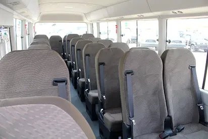 صورة 18 لـ 2026 Toyota COASTER