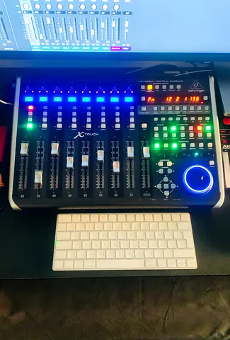 Behringer X touch DAW controller
