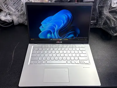 ASUS Slim Laptop - 14 Windows 11, Silver, Good Condition