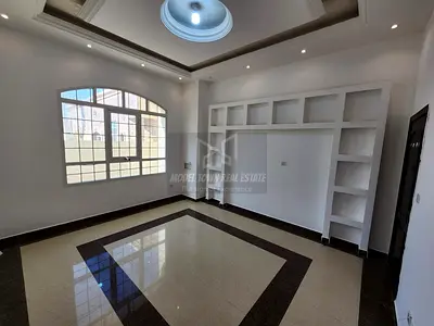 Royal Finishing Studio with Sep Kitchen/Nice Layout/Sunlight View/M-2500
