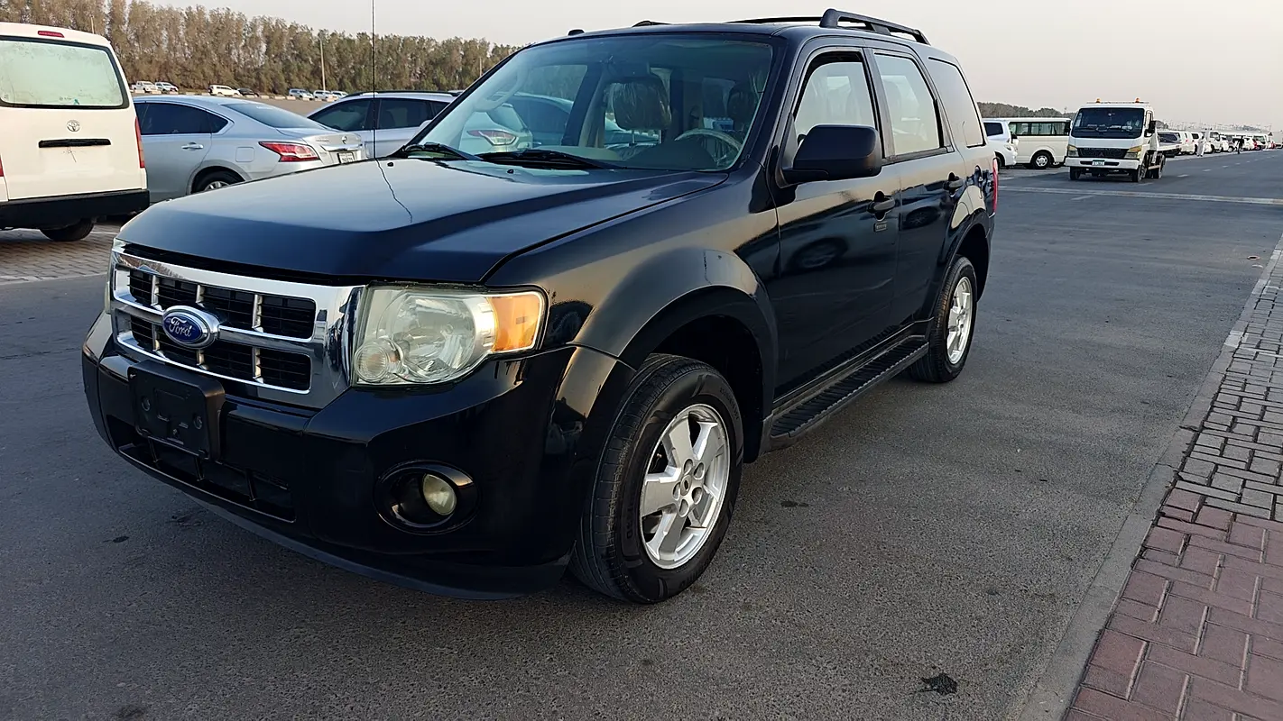 Ford Escape 2012 — photo 1 of 19