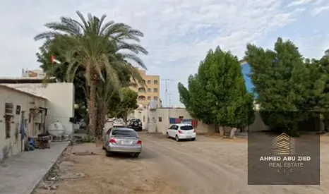 للبيع بيت سكني استثماري مميز في منطقة ليورا 1 بموقع استراتيجي يجمع بين الهدوء وسهولة الوصول إلى الطرق الرئيسية والخدمات الحيوية.