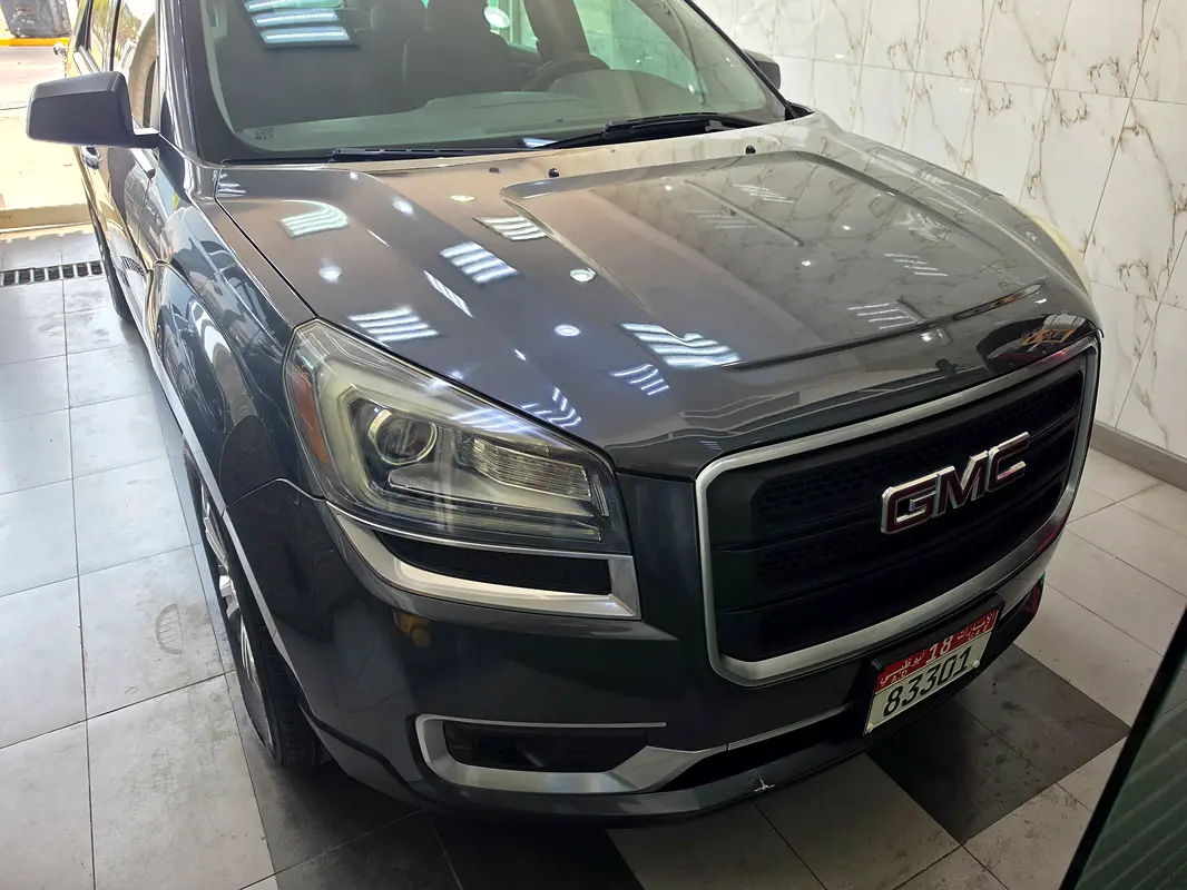 GMC Acadia 2016 — photo 1 of 8