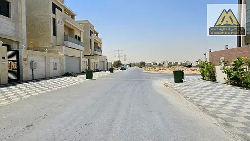 للبيع فيلا مميزه مساحه كبيره بمنطقة الياسمين خلف حديقة الحميديه تعد اكثر المناطق طلبا مأجره حاليا