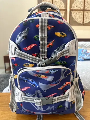 Hotwhells Kids backpack with car print - good condition