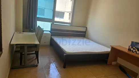 Alfahidi (burdubai), Family room with attached bathroom available