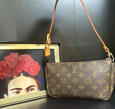 Pre-owned Louis VuittonSTYLE Monogram Pochette Accessoire with Shoulder Strap
