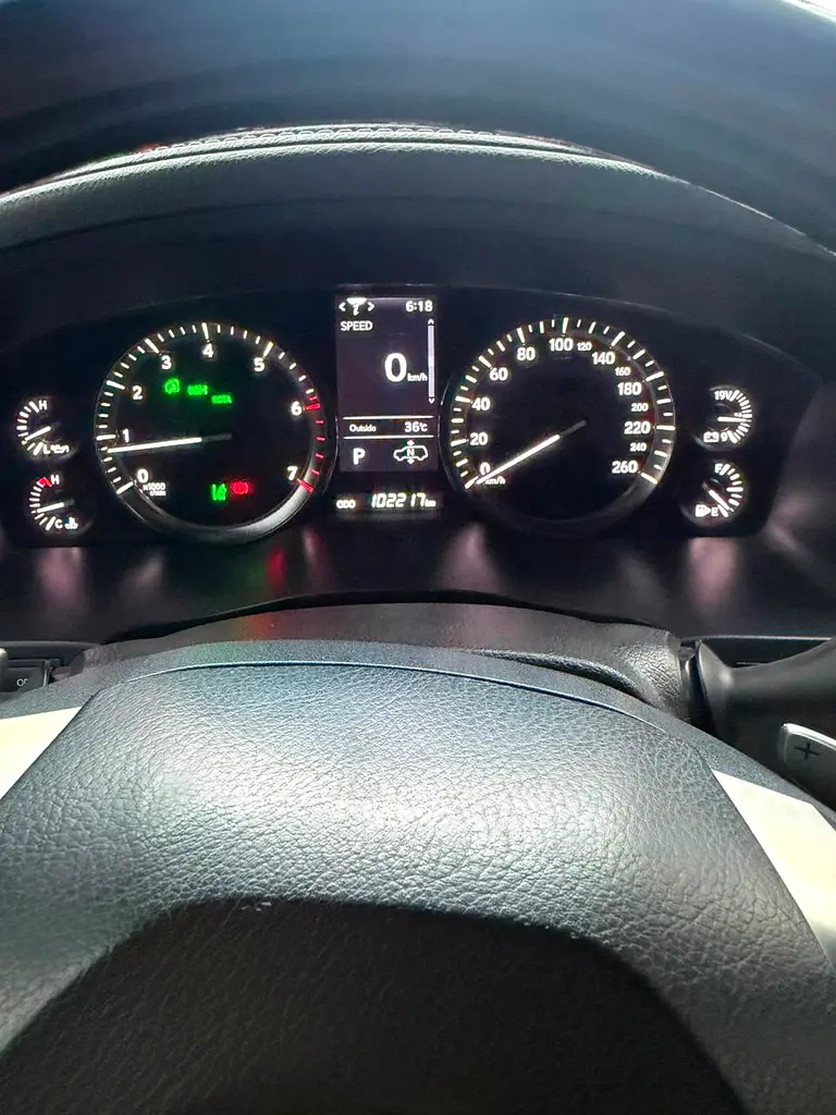 Lexus LX-Series 2020 — photo 1 of 5
