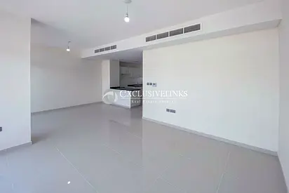 3B Townhouse | Vacant | Single Row