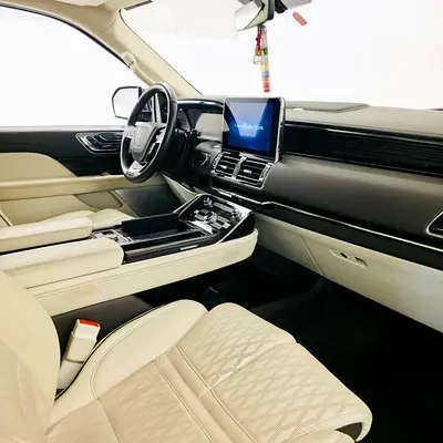 صورة 15 لـ 2019 Lincoln NAVIGATOR