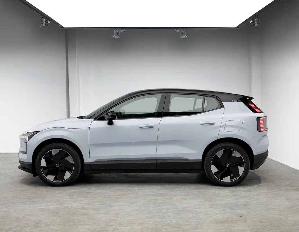 Volvo EX30 2024