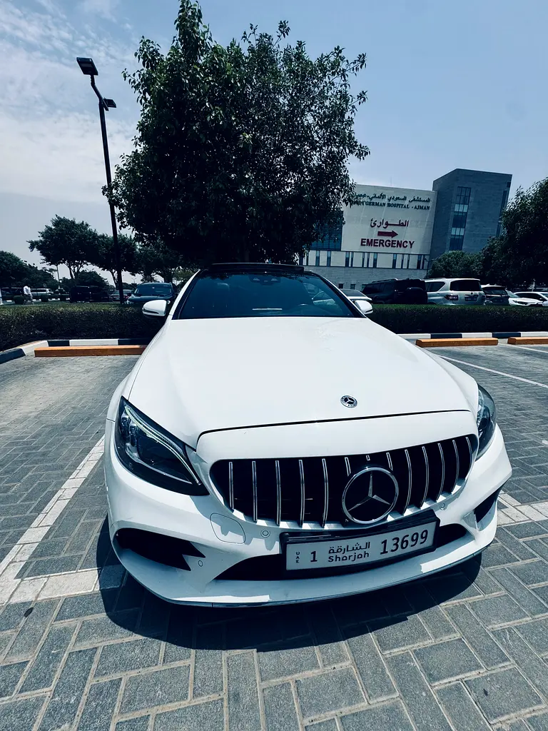 Mercedes-Benz C-Class 2022 — photo 1 of 20