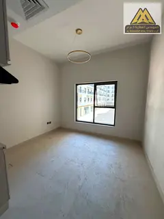 Spacious studio First occupancy Central air conditioning Excellent space