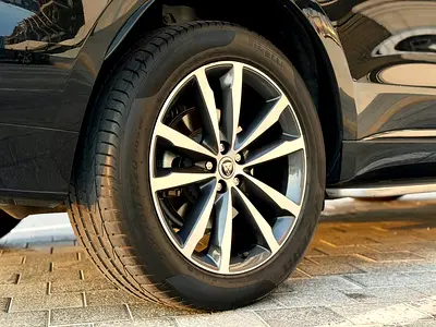 صورة 8 لـ 2024 Jaguar F-PACE