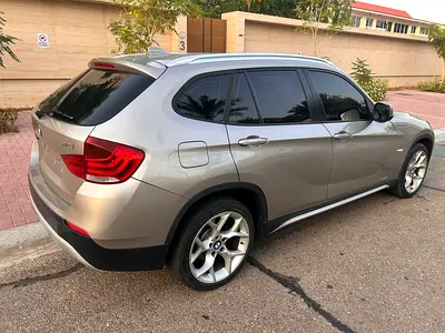 2011 BMW X1 照片 13