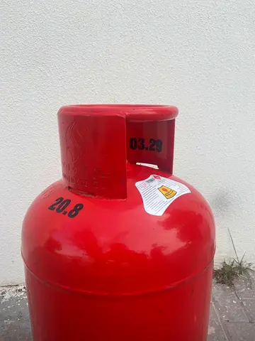 Red LPG Gas Cylinder - Good Condition