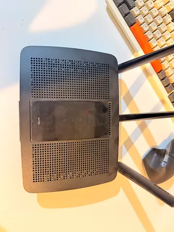 Wifi router three antenna and long range