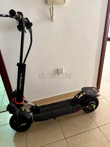 Used Motor Electric Scooter - — Dual-motor electric scooter (used) — need battery change