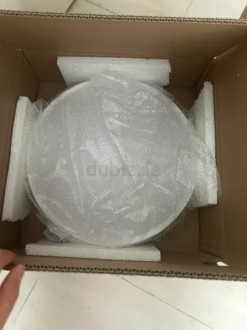 Modern LED Flush Mount Ceiling Lamp 27W, brand new (only open box) pick up in Reem
