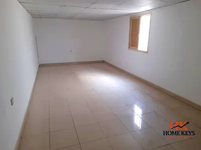 DIP Warehouse Unit | Road View | Open Floorplate