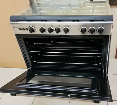 DeLonghi Freestanding Gas Cooker with Oven - Good Working Condition