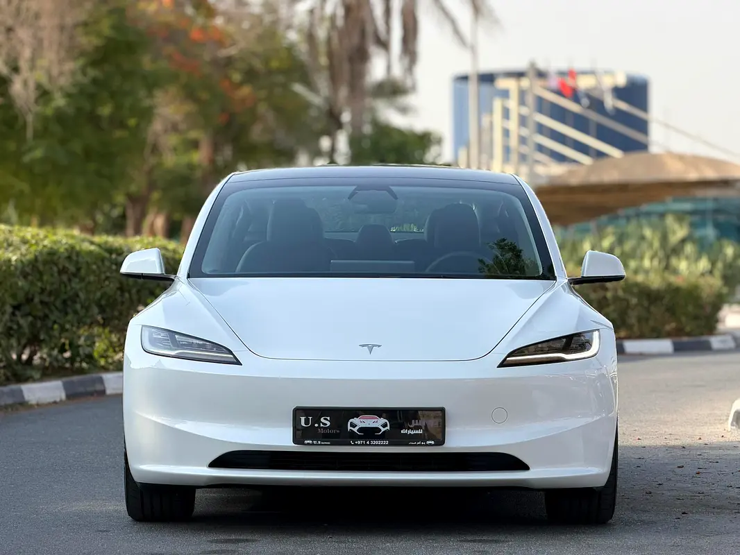 Tesla Model 3 2025 — photo 1 of 15