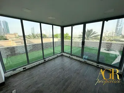 5BR Apartment with Balcony | Dubai Marina