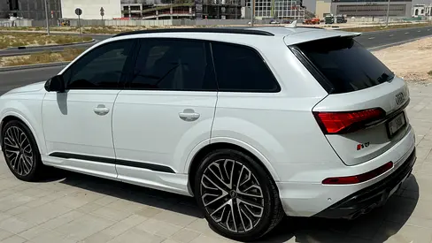2024 AUDI SQ7 照片 2