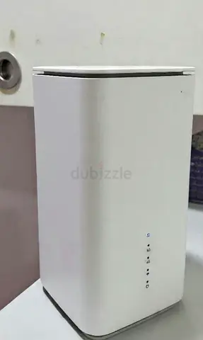 White Wi-Fi Router / Wireless Access Point - Good Working Condition