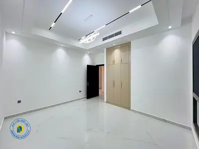 فيلا تشطيب شخصى 6 غرف وروف المكيفات موقع استراتيجي