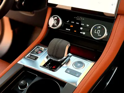 2024 Jaguar F-PACE — миниатюра 14