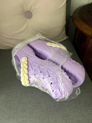 Women elegant shoe