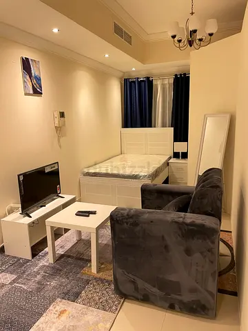 Cozy room for 1 lady in mirdif