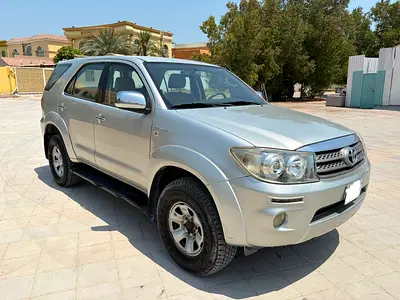 Toyota Fortuner SR5 2009 GCC Specs - Well Maintained