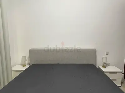 Upholstered King Bed + Night Stands + table lamps - 180x200 cm